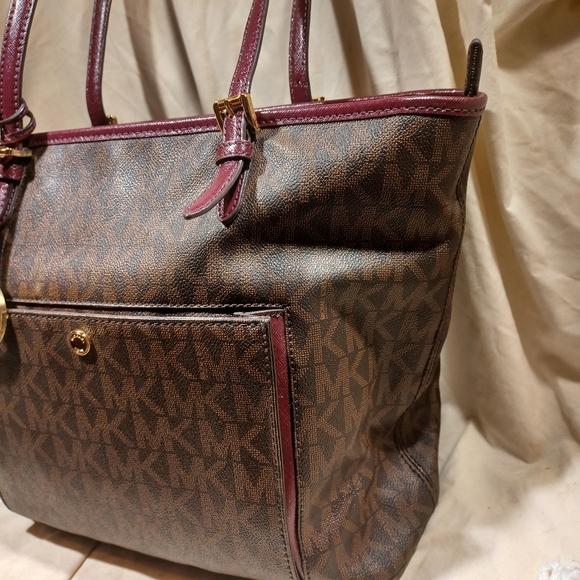 Michael kors tote - Picture 4 of 11